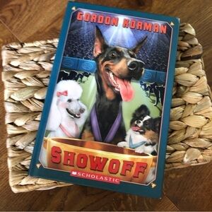 Showoff by: Gordon Korman, hardback book
